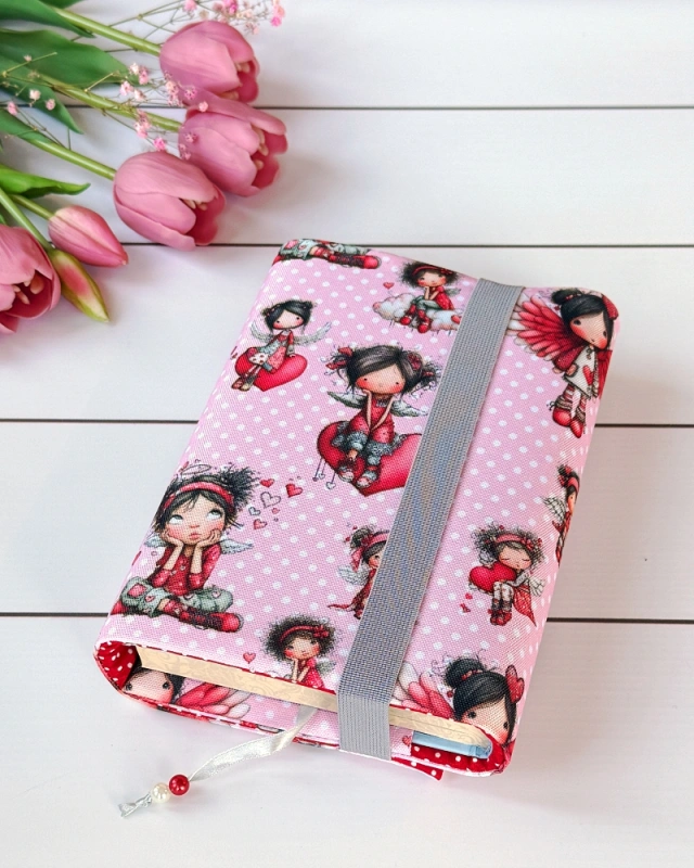 pokrowiec na książkę zakochana dziewczyna tył etui