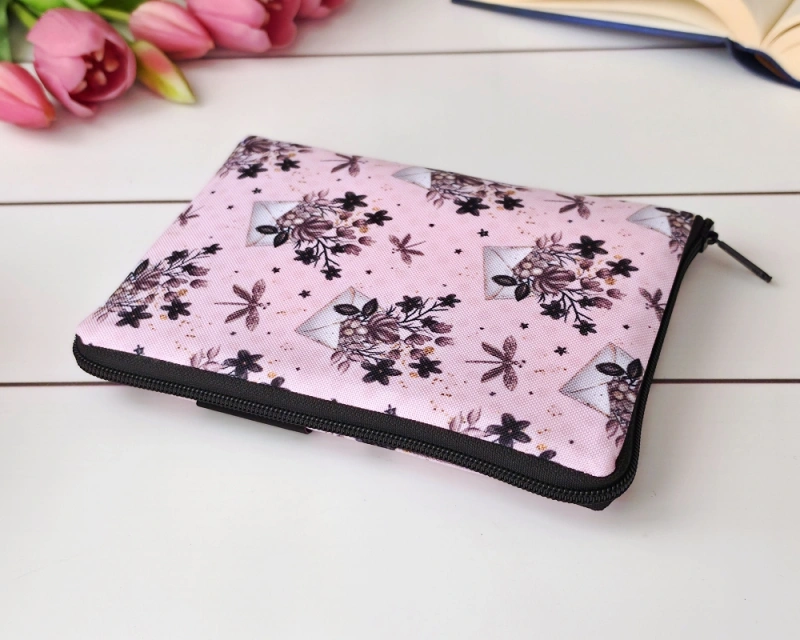 wodoodporne etui na czytnik 6 cali, wzór koperty i kwiaty