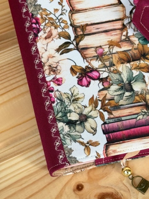 Etui okładkowe BOOKS AND FLOWERS