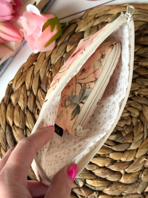 Kosmetyczka handmade CICHY PORANEK