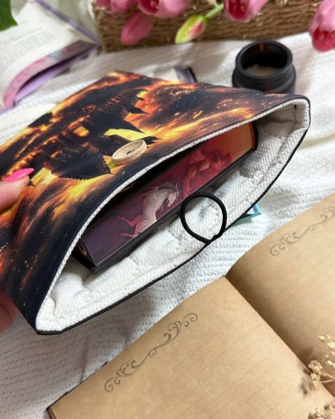 Book Sleeve ZACZAROWANY ZAMEK