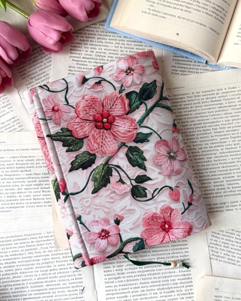 etui na książki vintage haftowany ogród