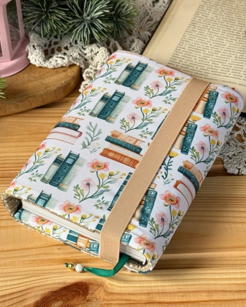 Etui na książki ZAKOCHANA W KSIĄŻKACH