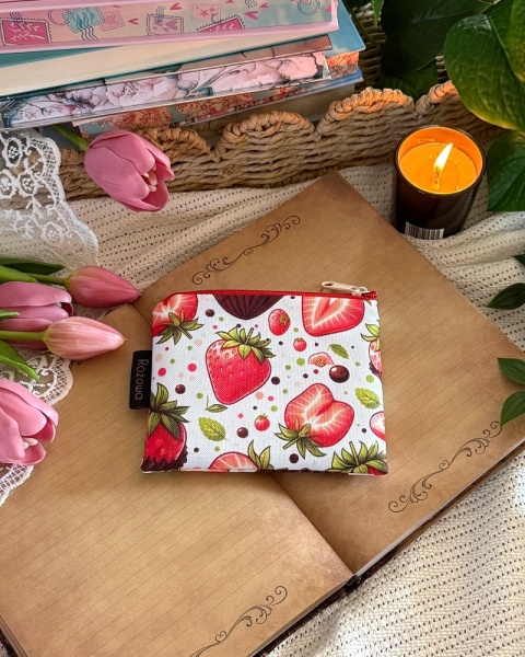 Mini etui - TRUSKAWKOWE LOVE