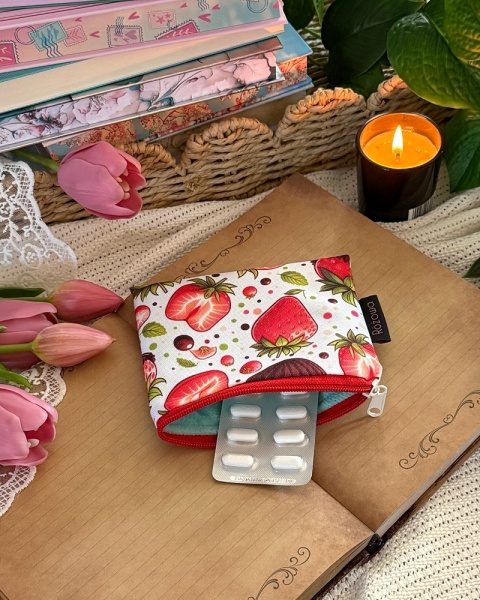 Mini etui - TRUSKAWKOWE LOVE