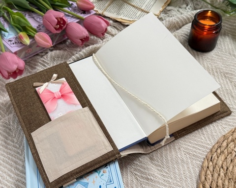 Okładka na książki UROCZY MALTAŃCZYK