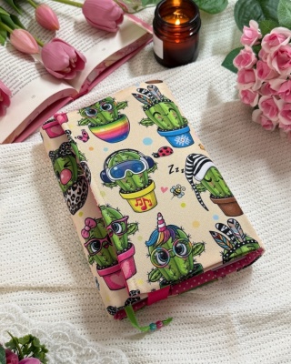 PRZEDSPRZEDAŻ - Etui na książkę HAPPY CACTUS - rozmiary