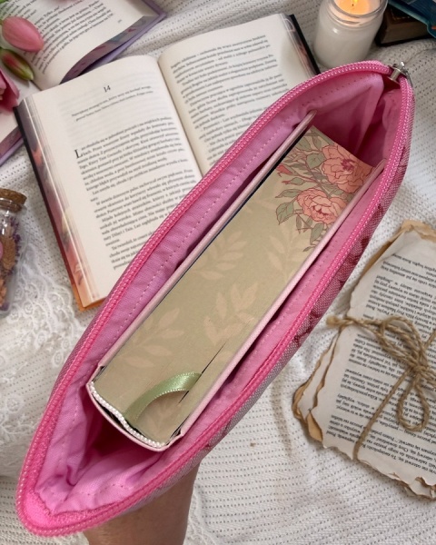 Book Sleeve LOVE PARIS