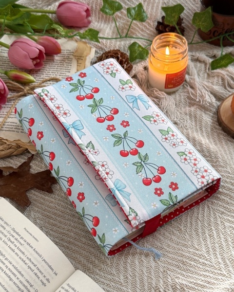 Etui na książkę WISIENKI