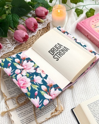 Etui na mniejsze książki MAGNOLIE