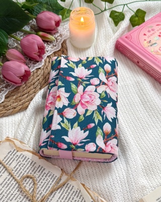 Etui na mniejsze książki MAGNOLIE