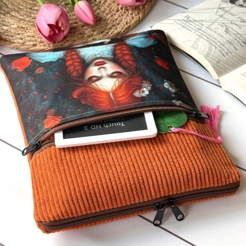 Book Sleeve z kieszonką ANNE AND BOOKS