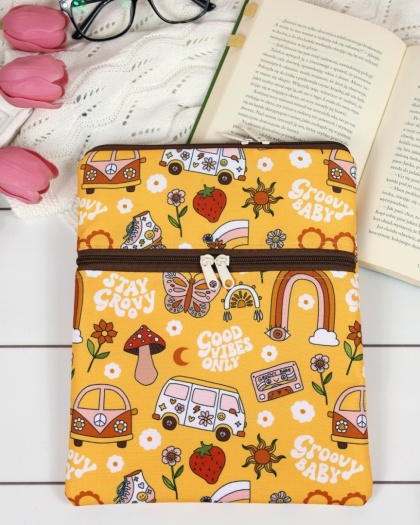 Book Sleeve z kieszonką GOOD VIBES ONLY