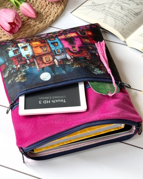 Book Sleeve z kieszonką KAMIENICZKI NOCĄ