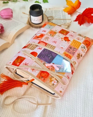Book Sleeve z kieszonką na książkę i tablet PRZYTULNA JESIEŃ