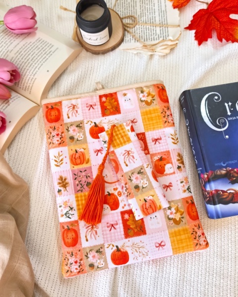 Book Sleeve z kieszonką na książkę i tablet PRZYTULNA JESIEŃ
