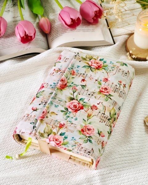 etui, otulacz na książki w stylu vintage