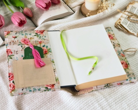 Okładka na książkę lub planer VINTAGE ROSE