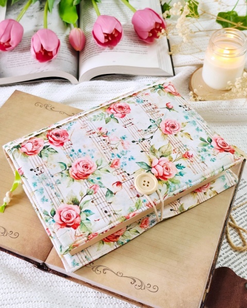 Okładka na książkę lub planer VINTAGE ROSE